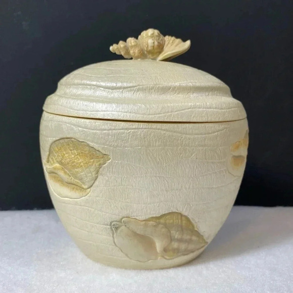 Croscill Seashell “Beach Haven” Pearly Trinket Jar Box w/ Lid Bath Vanity Den 3” - Picture 1 of 13